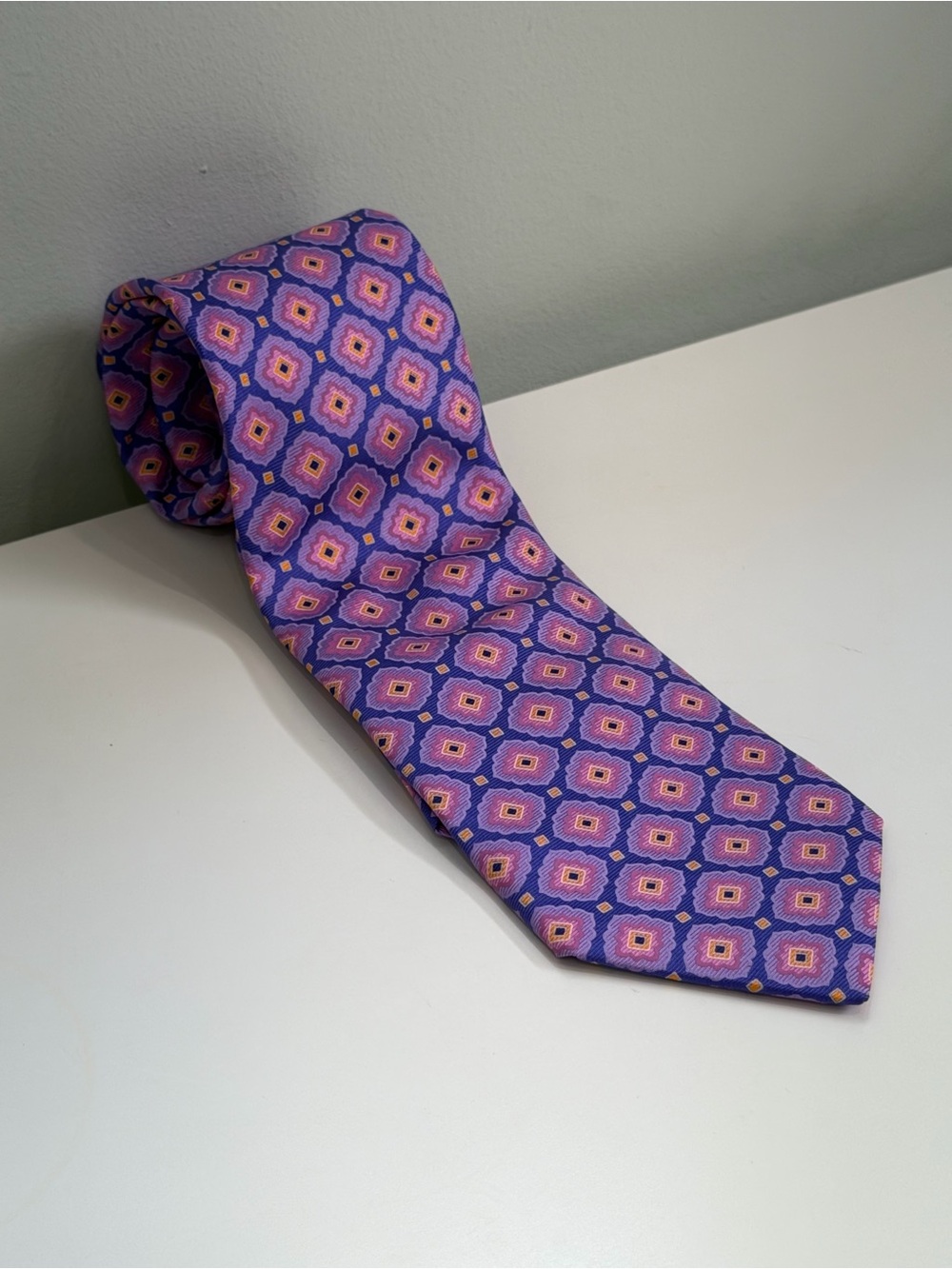 Ferrell Reed Silk Tie Purple Pink Geometric Designer Neck Tie Hand Tailored USA - Picture 8 of 8